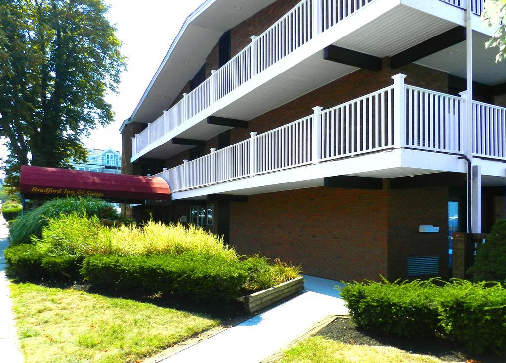 Bradford Inn And Suites Plymouth Exterior photo